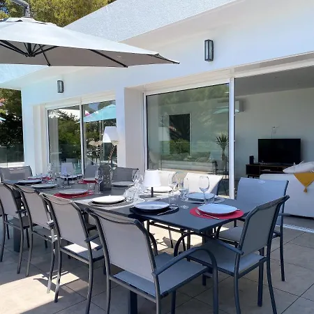 6 Chambres, Piscine, Vue Mer, A Proximite De La , * 滨海卡瓦莱尔