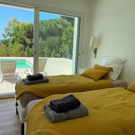 6 Chambres, Piscine, Vue Mer, A Proximite De La , *